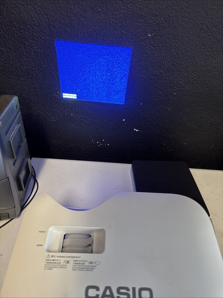 Casio XJ-V10X DLP Projector :)