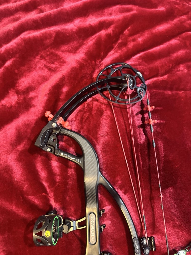 PSE Carbon Air EC Compound Bow 60 LBS