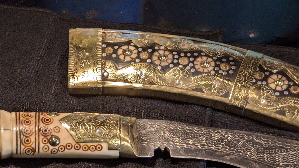 Gurkha Kukri knife / Short Sword