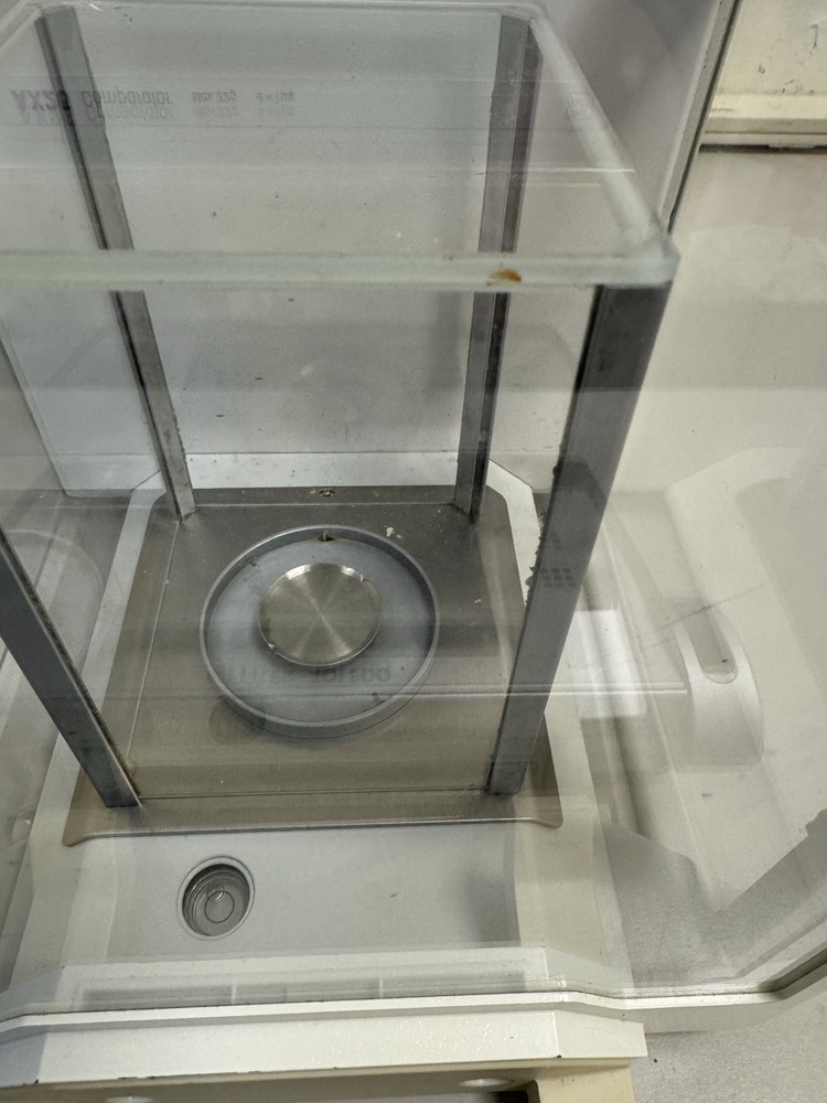 Mettler AX26 Comparator Analytical Balance