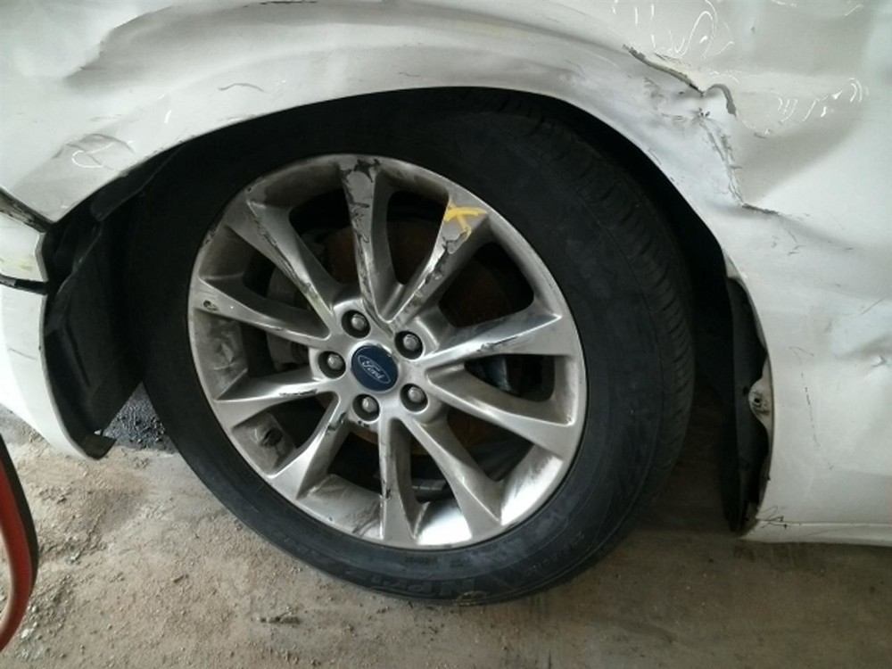 FUSION 2017 High Mounted Stop Light 104824032