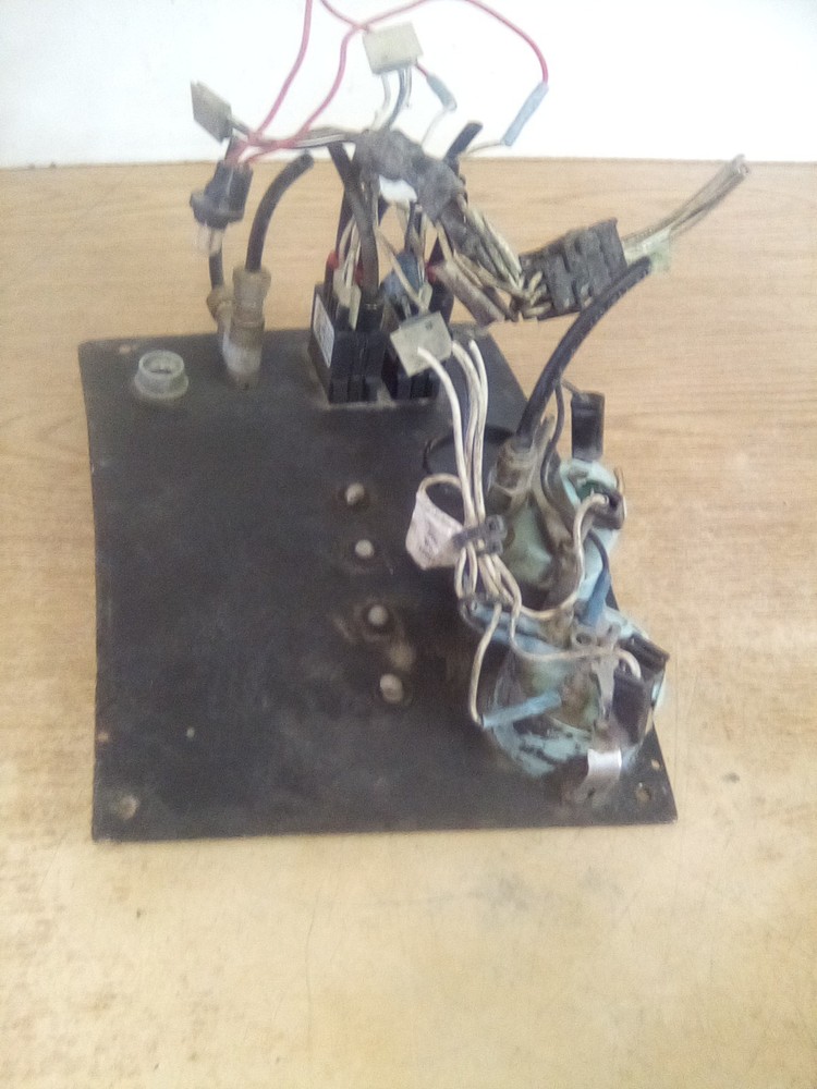 2005 Mack Gauge And Switch Dash Panel