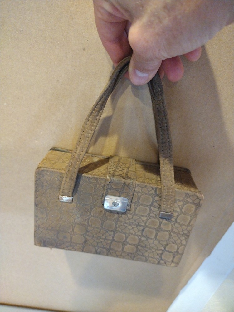 Antigue Taylors/Sewing Case