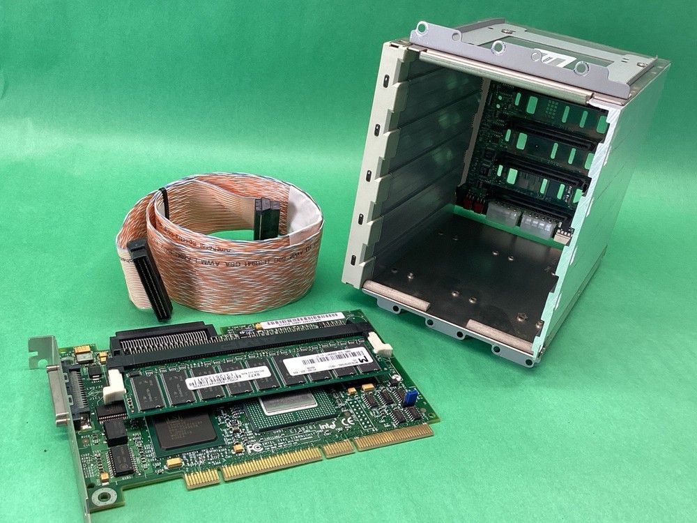 Intel ? Internal Hot Swap 5 SCSI Drive Bays & RAID ? Controller Card - UNTESTED