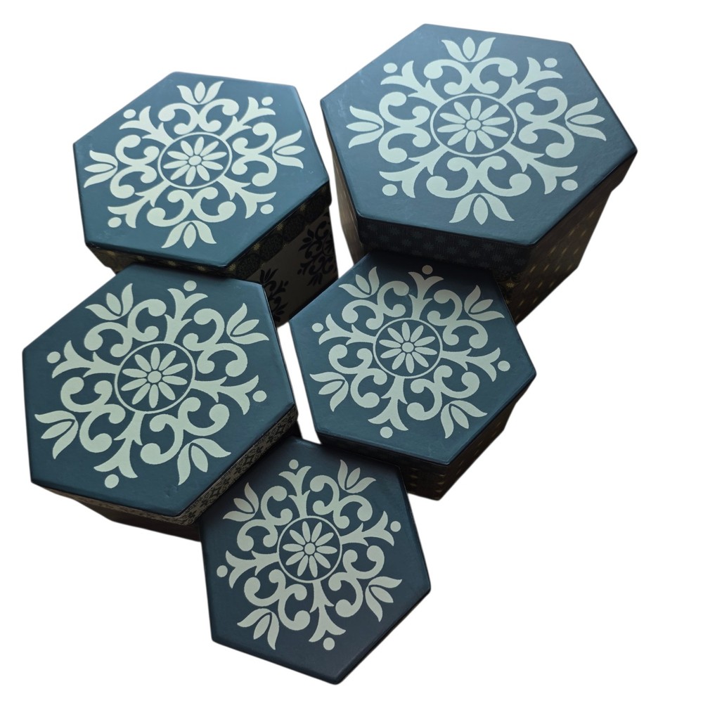 5 Hexagon shaped nesting gift boxes green beige patterned + 1 Christmas box