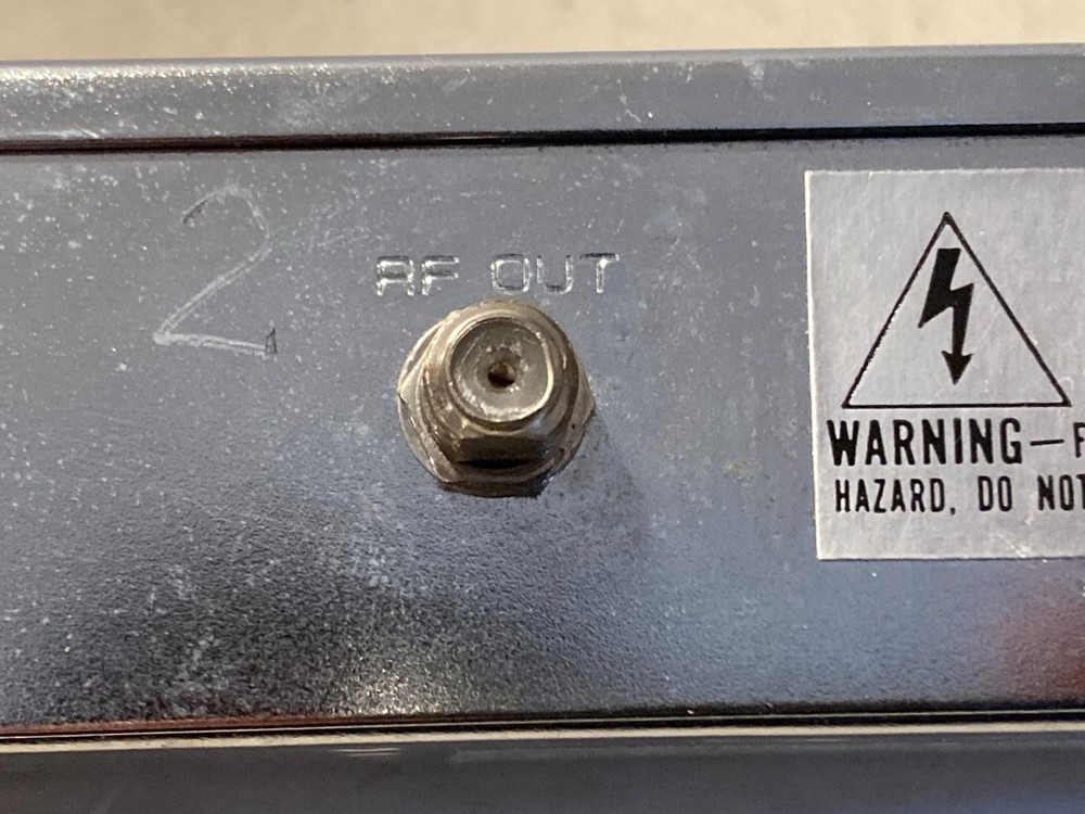 Pico Macom PCM55 Audio / Video Modulator Channel E