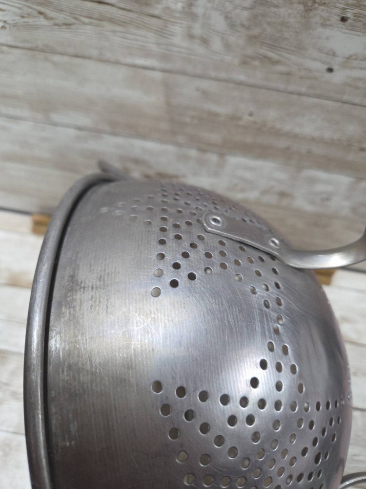 Vintage 7Star Aluminum 9" Double Handled 3 footed Collander Strainer Primitive