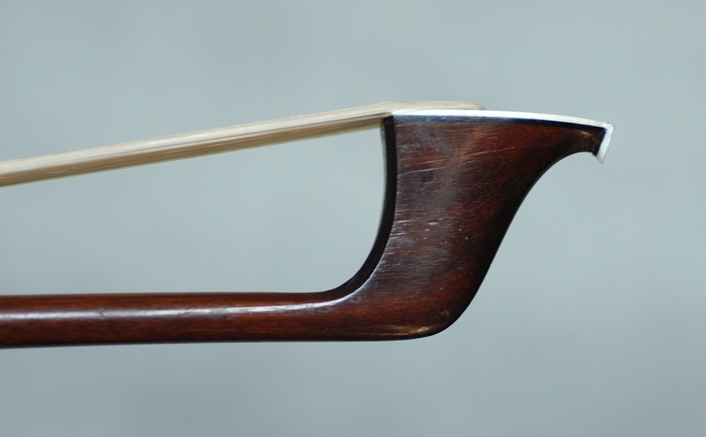Stunning German Cello Bow -silver mounted circa 1870-1900 . Violoncelle Bogen