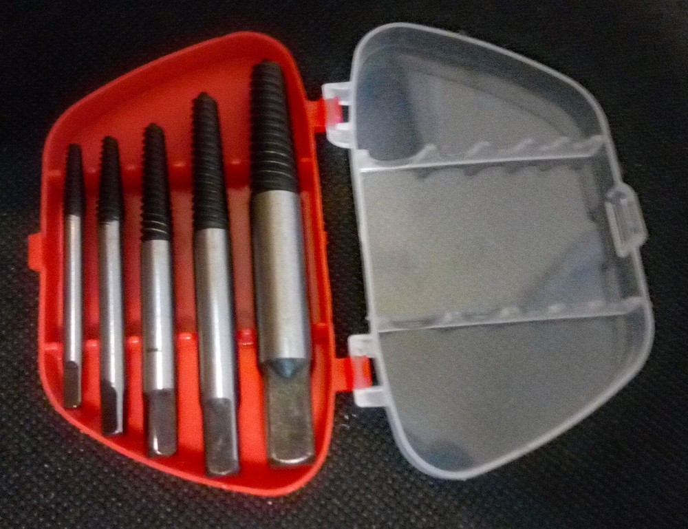 New in Factory Package 5 pc. Screw Bolt Extractor Puller Set Broken Bolt