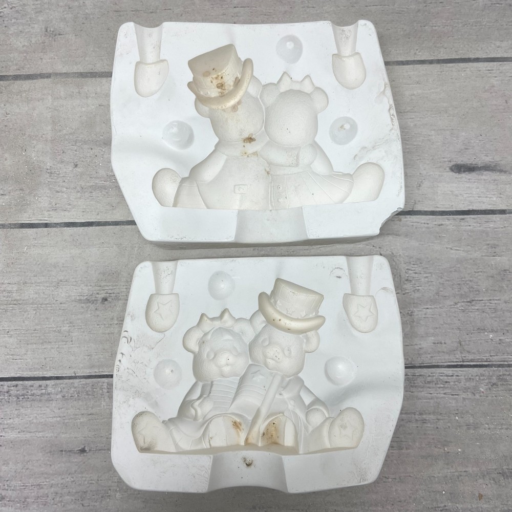 1996 Clay Magic Inc Ceramic Casting Mold Sam & Besty Cuddle Bears #J-1530