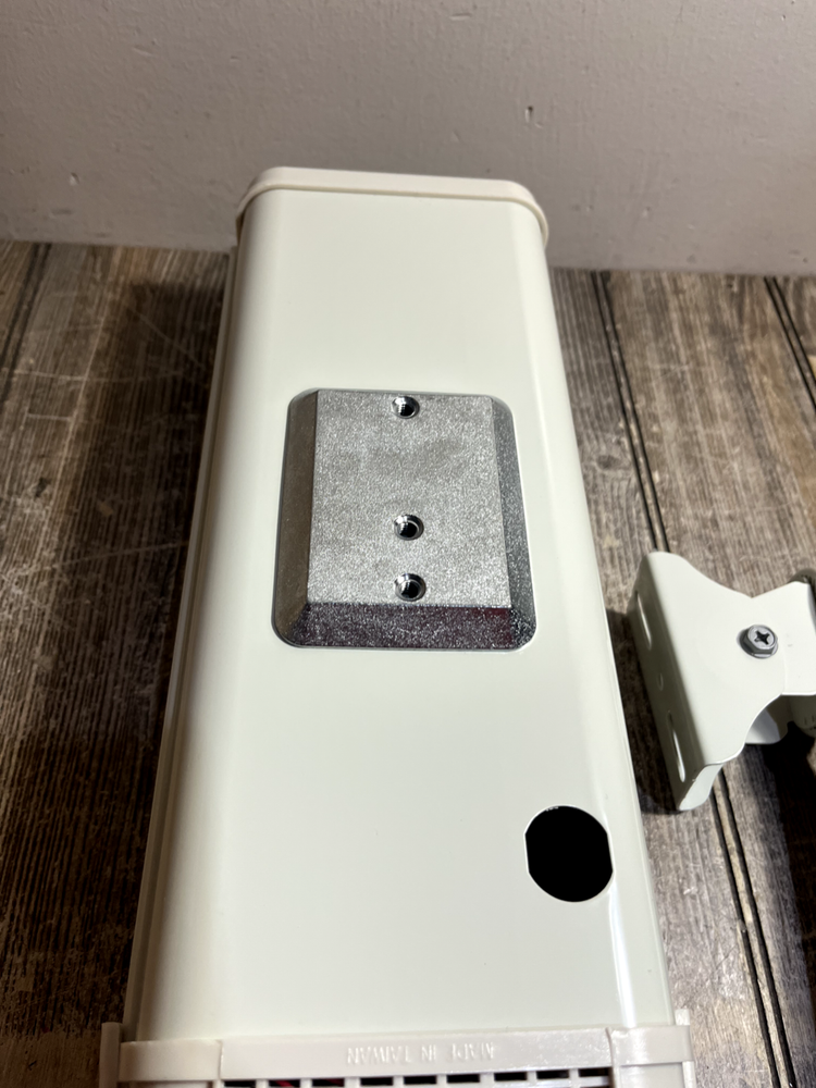 CCTV 605HB Outdoor Camera Housing with Bracket