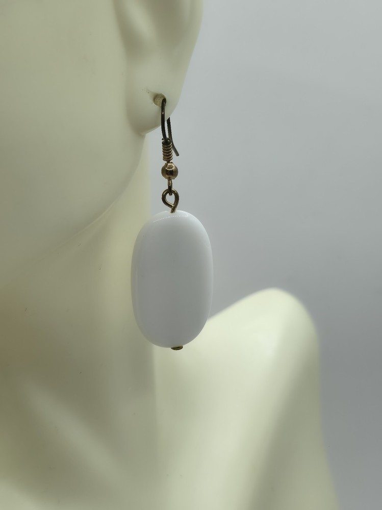 VTG White Minimalist Dangle Hook Earrings 1 1/2"