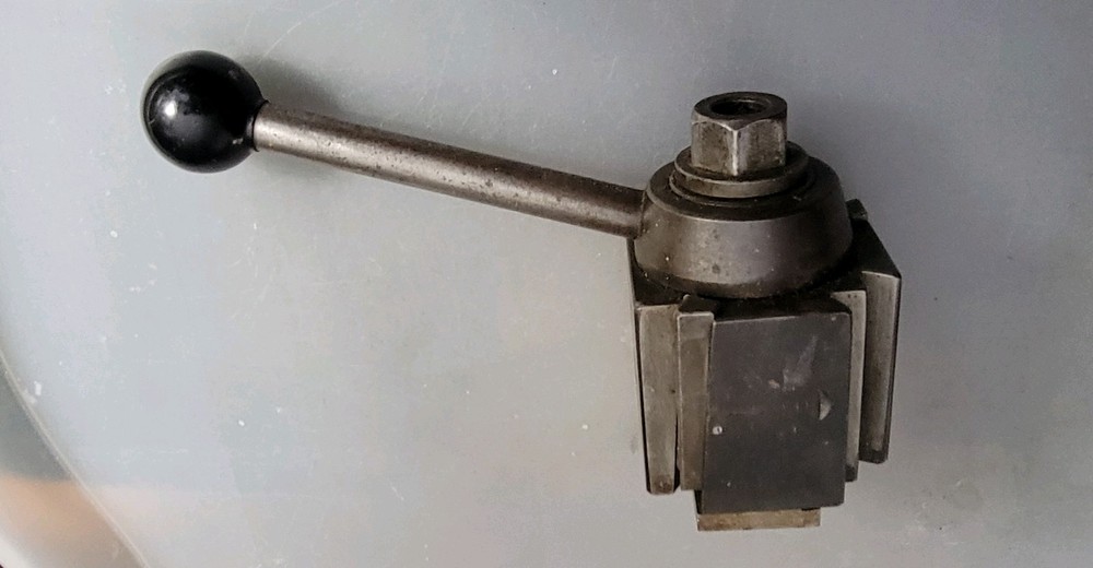 TOOL POST PISTON STYLE METAL LATHE, ALORIS? QUICK Change 2 TOOL HOLDERS LE301