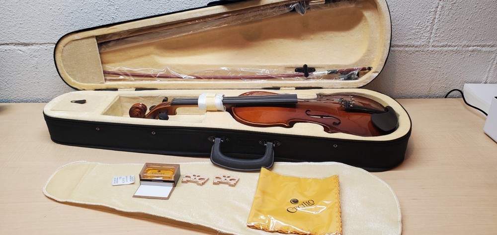 Cecilio CVN-300 4/4 Violin (With Case)