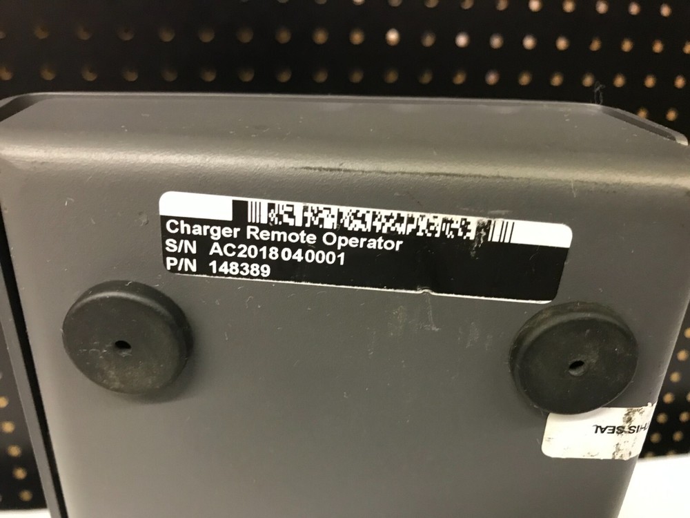 Crown 6-Space QuickPick Remote Operator Charger 148389