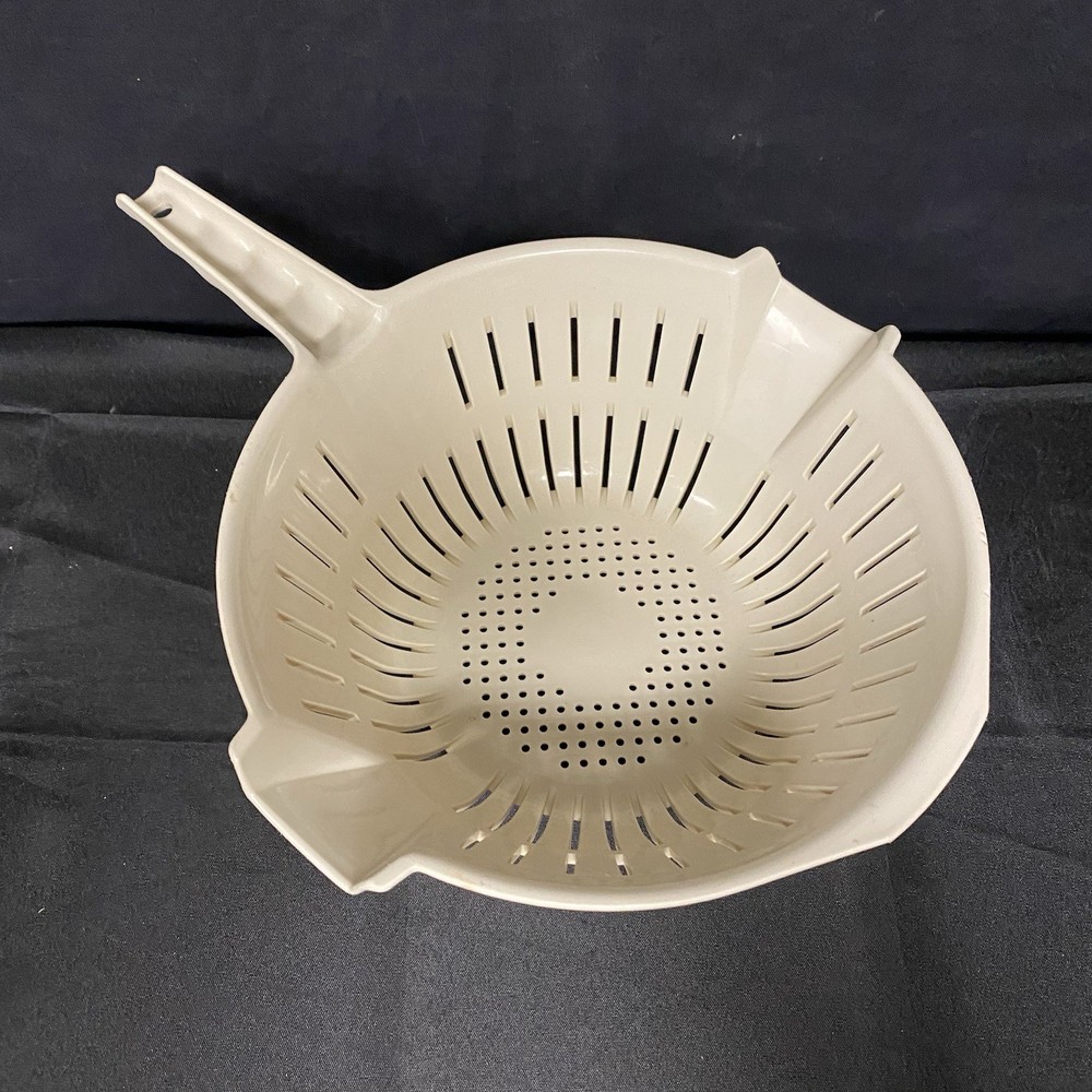 Off-White Double Spout Vintage Colander/Strainer