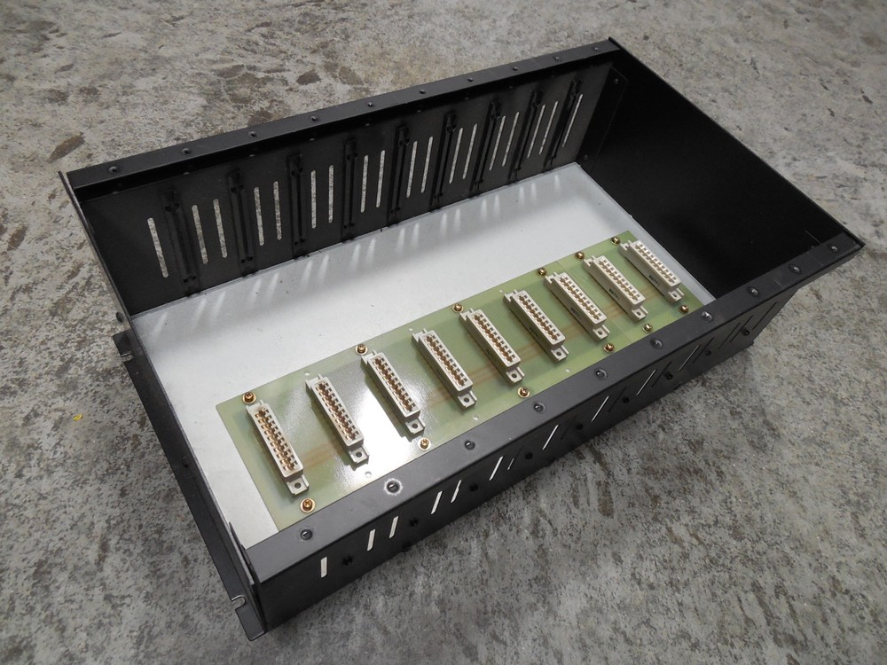 USED Eiko Sokki Type 8-CH Slot Rack Chassis