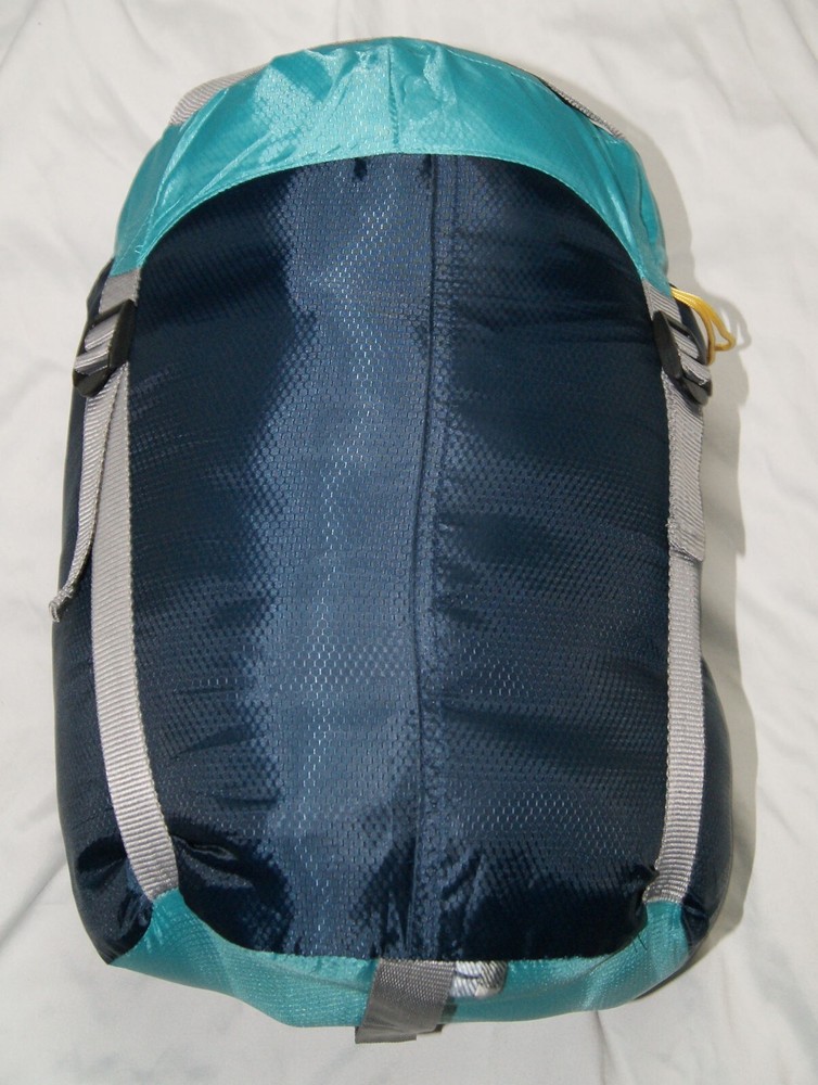 canway sleeping bag w/ carry case