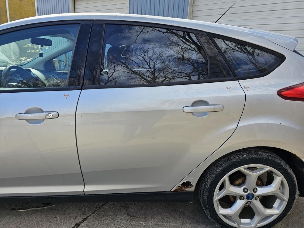 FOCUS 2012 Headrest 2443281
