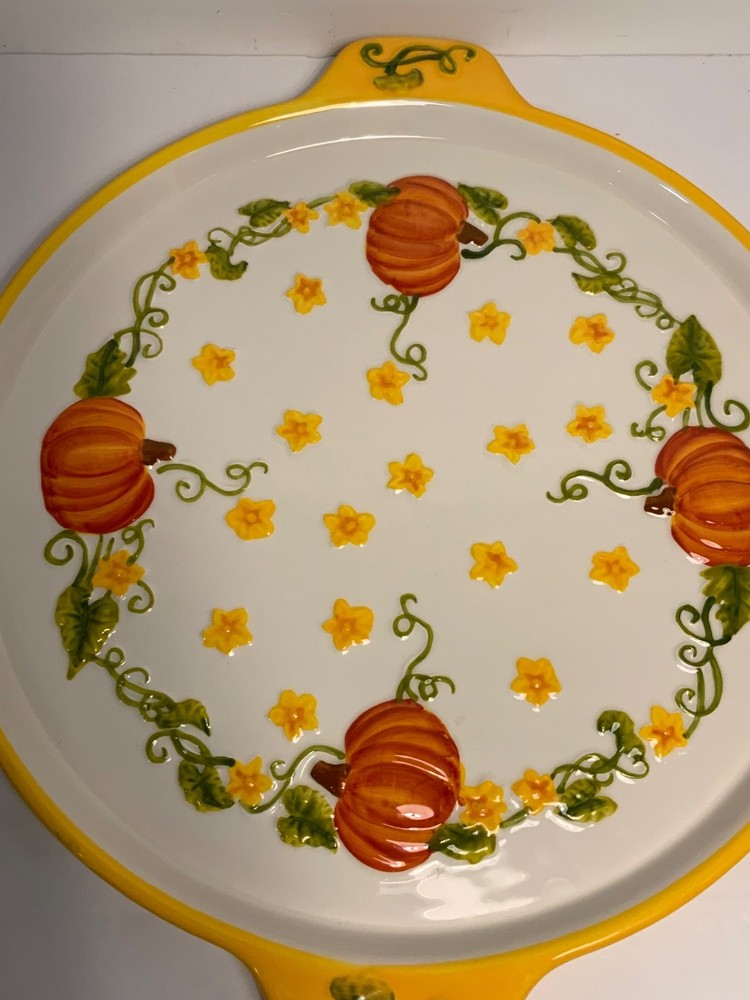 Temp-Tations Figural Pumpkin 13 inch Cake Plate