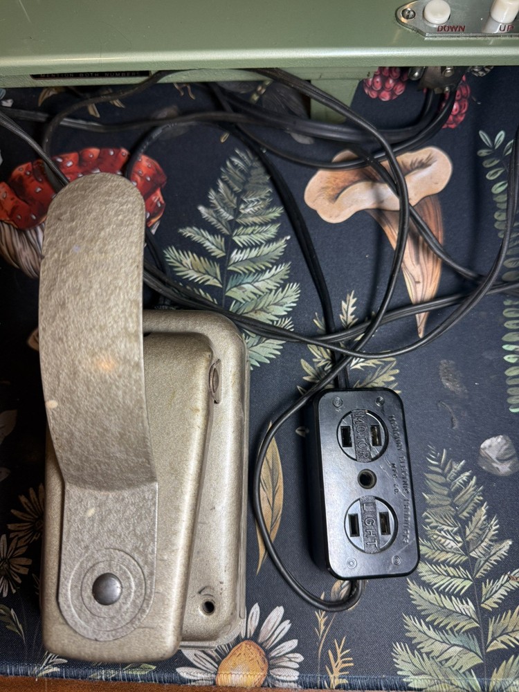 Vintage White Sewing Machine - Model 8930