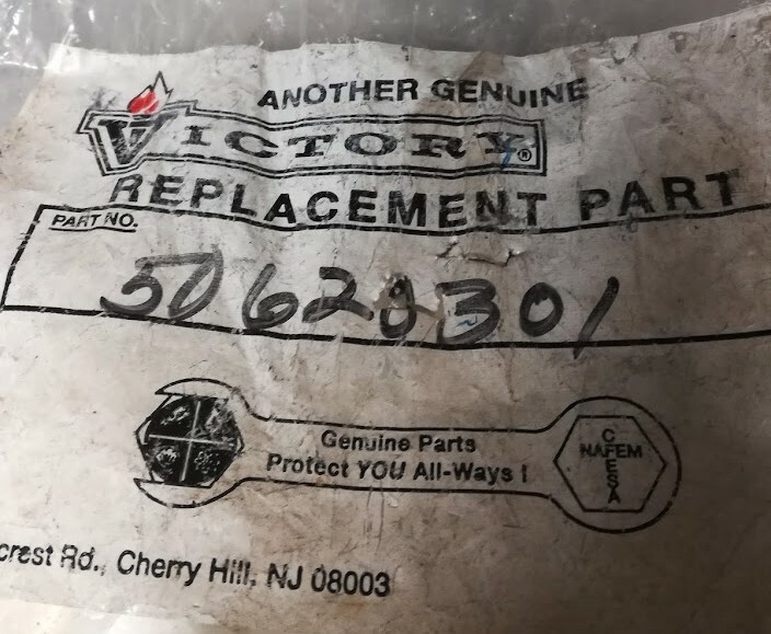 Victory 50620301 Plastic Lamp Socket L-164