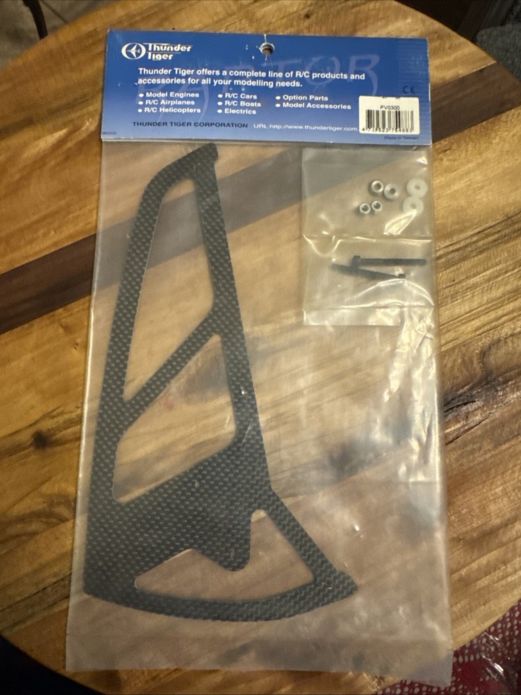 THUNDER TIGER Carbon Vertical Fin, R60 PV0300