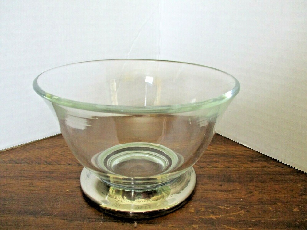 MCM Studio Silversmith Clear Glass NUT  Candy BOWL Silver Plate Base  Nice Piece