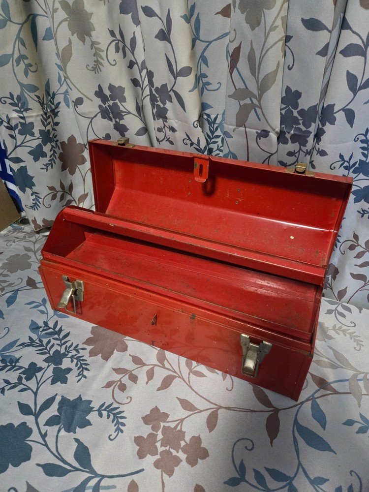 Vintage MAC Tools Portable Tool Box Red