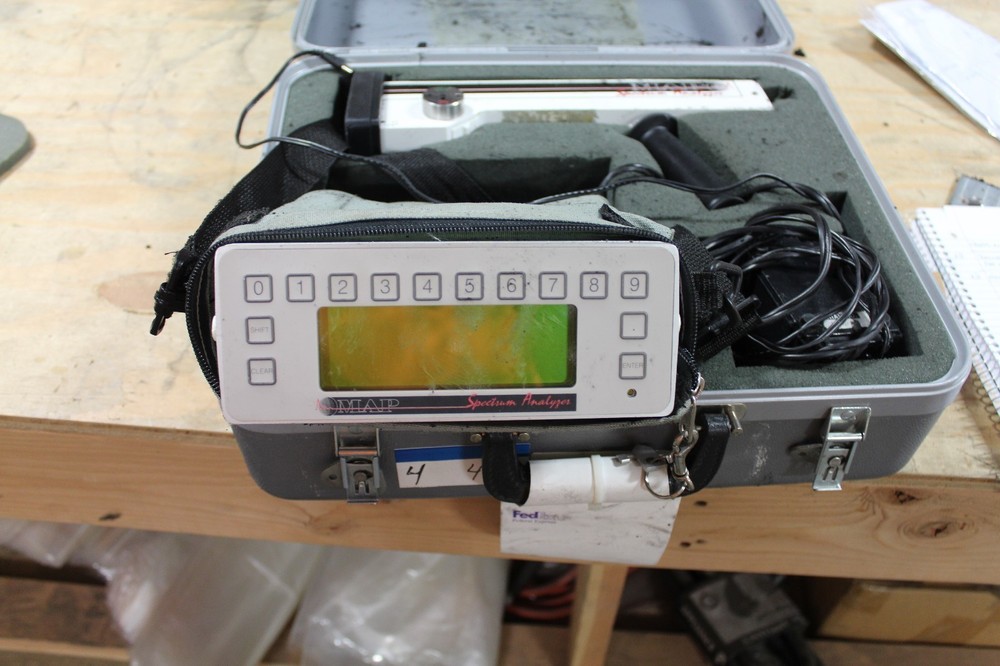 MAP SPECTRUM ANALYZER AS31B-218-013 HANDHELD
