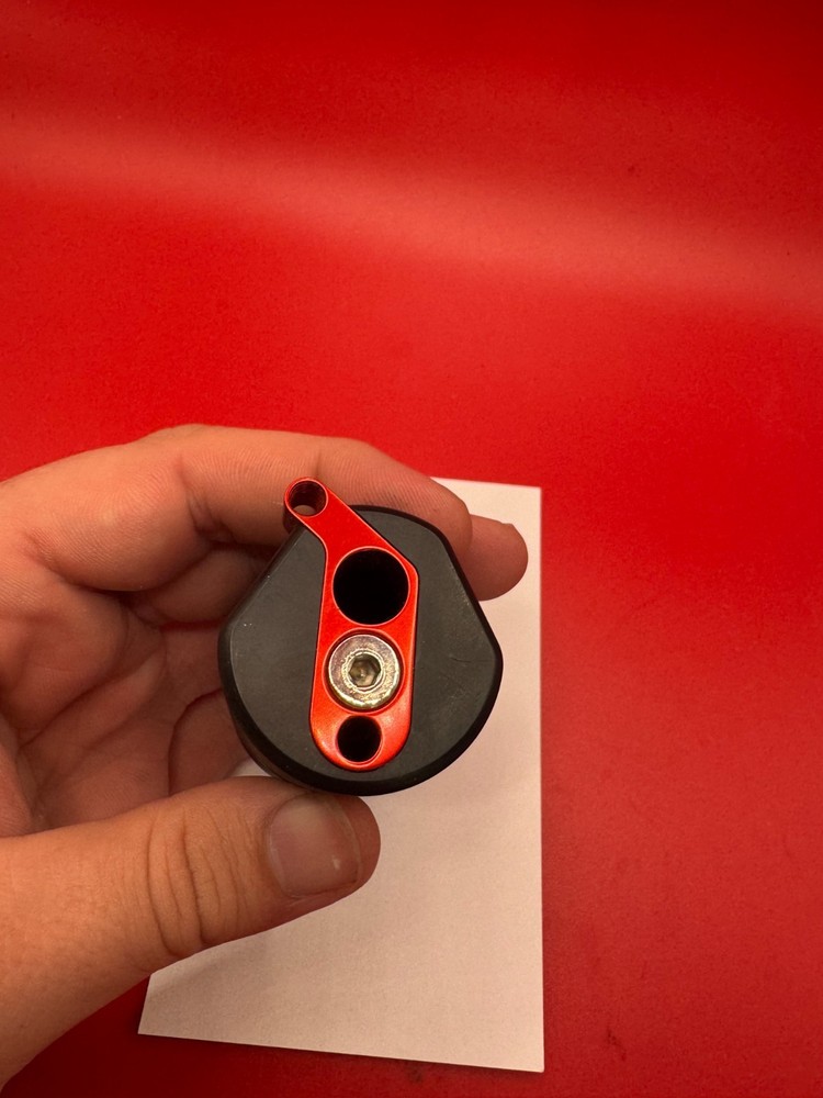 CCM Pump Handle Black/Red