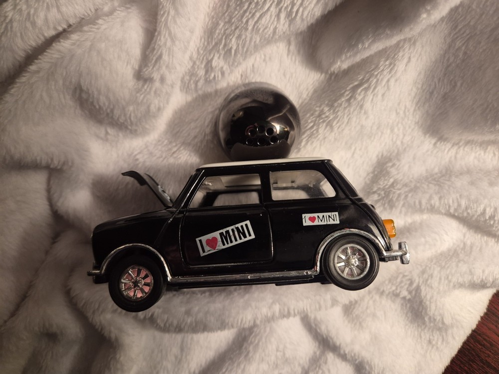 Mini Cooper Scale Model Car Retro Desk Clock - Black