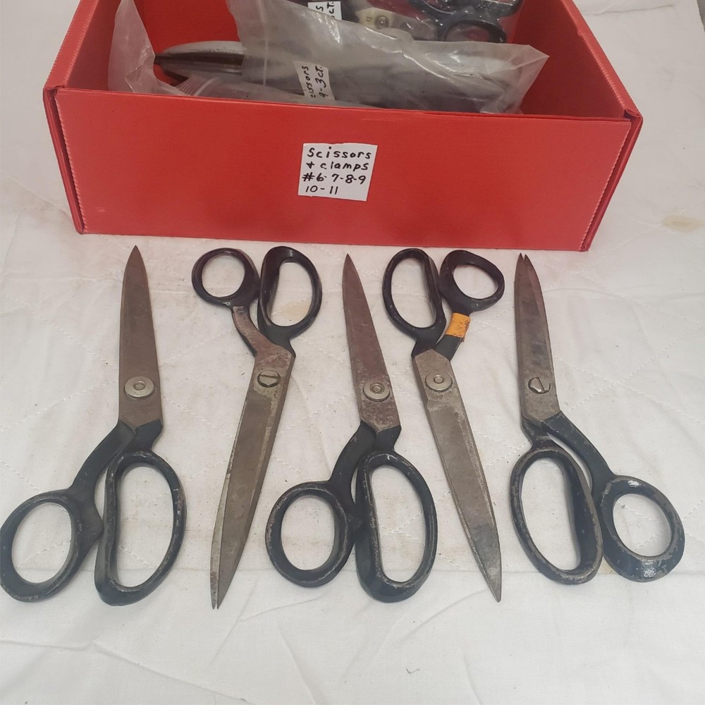 Lot of 5 Assorted Handle Pinking Scissors #11