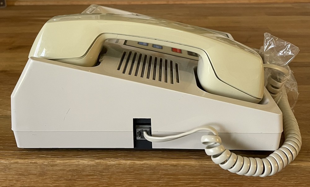 Dukane ACC5 Administrative Control Console Intercom System Paging Phone Valcom