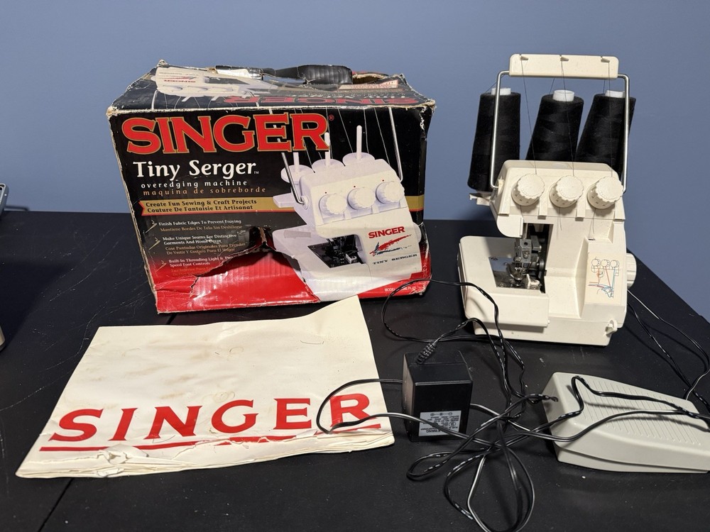 Singer Tiny Serger TS-380 Plus Overedge Sewing Machine