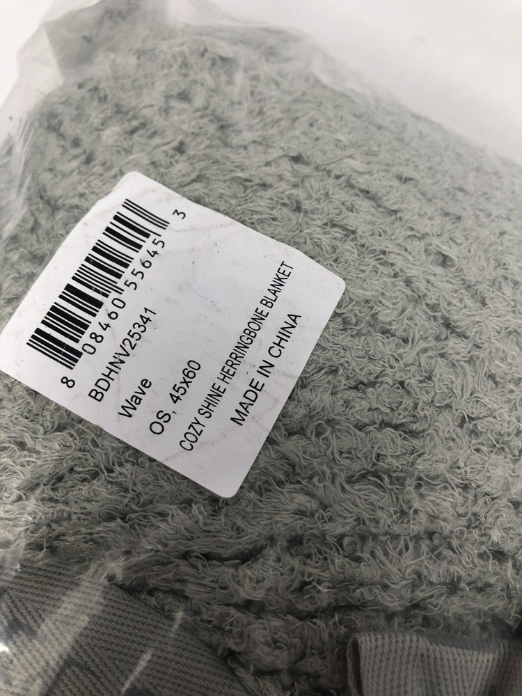 Barefoot Dreams Cozy Chic Herringbone Throw Blanket Wave 45" x 60"