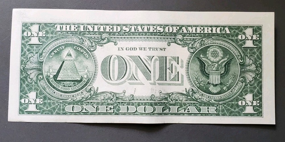 Misaligned, Miscut One Dollar bill US Currency Off center Error Different Cut