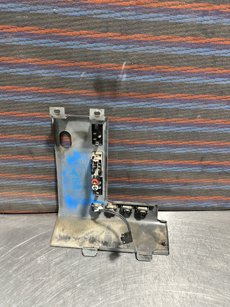 Freightliner FL70 SWITCH PANEL Dash Panel - Used | P/N 6806893453