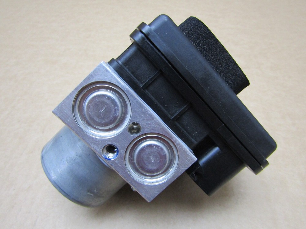 Ducati Monster+ 950 2021 ABS pump control module (10409)