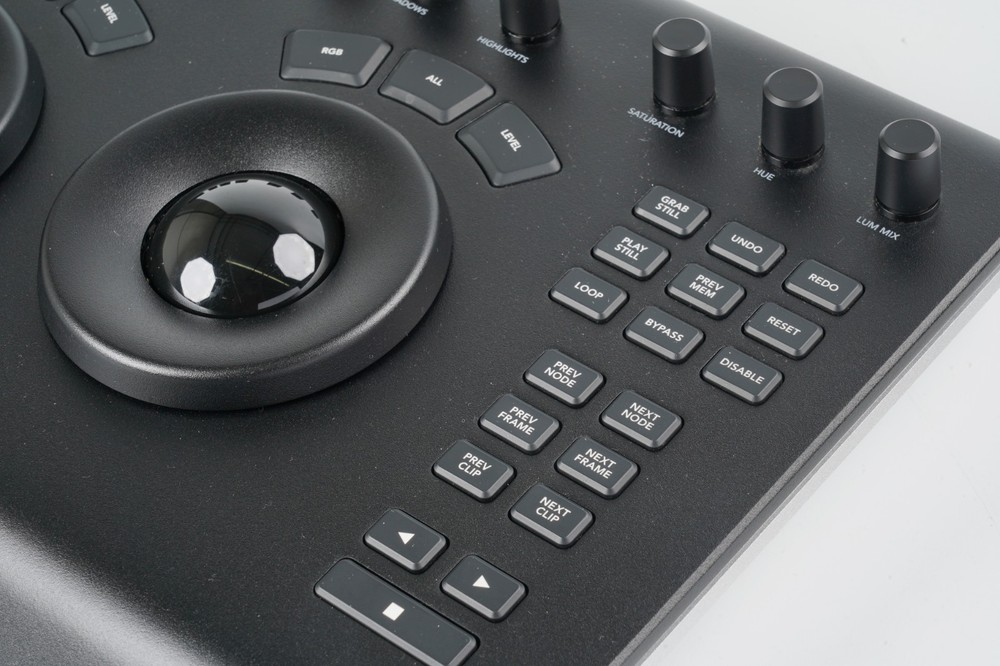 [Near Mint] Blackmagic Design DaVinci Resolve Micro Color Panel #190M