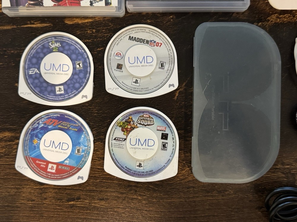 PSP 1000 with extras | READ DESCRIPTION