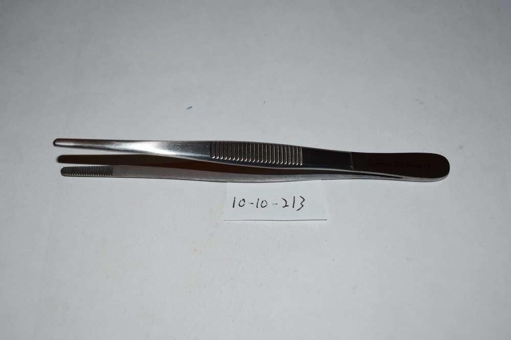 MDS 1010213 THUMB DRESSING FORCEPS SERRATED 5"