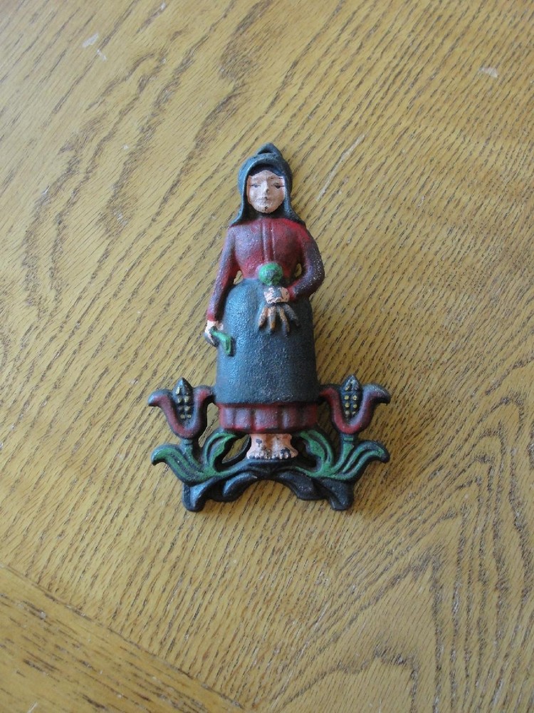 Wilton Cast Iron Wall Mount Clips Amish Woman