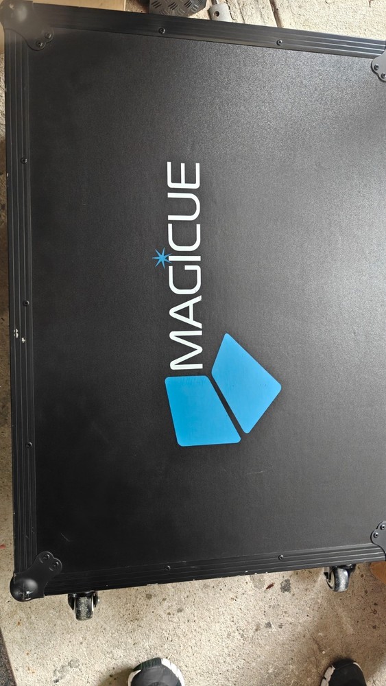 MagiCue Stage Master Presidential Prompter Package