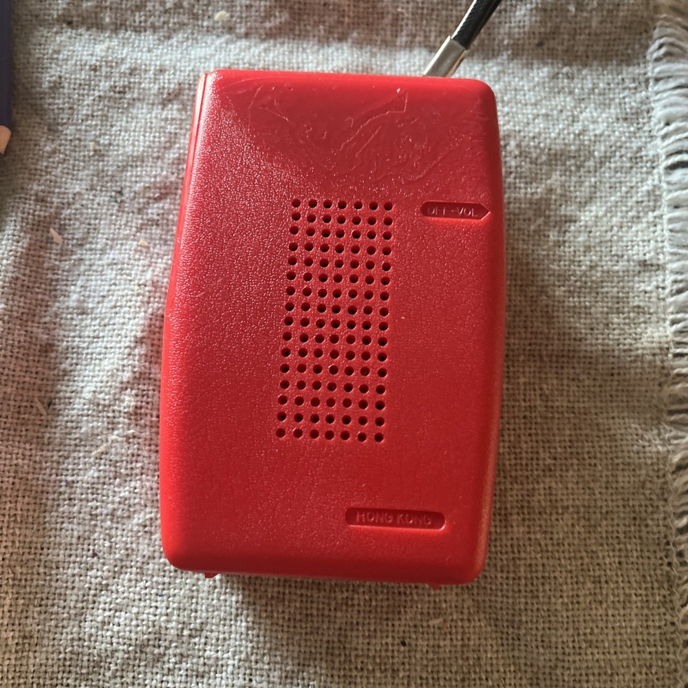 Vintage RED Federal Solid State AM Handheld Transistor Radio Retro Technology