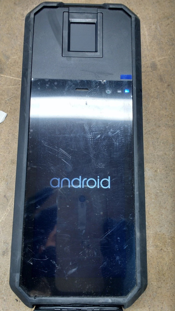 Chameleon 5R Rugged Biometric Handheld Device – Powers On