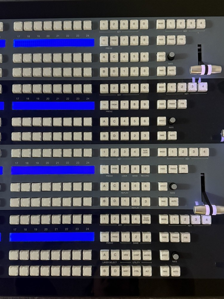 NewTek 4Stripe VMC1 4S, 4 Stripe Control Panel - A433