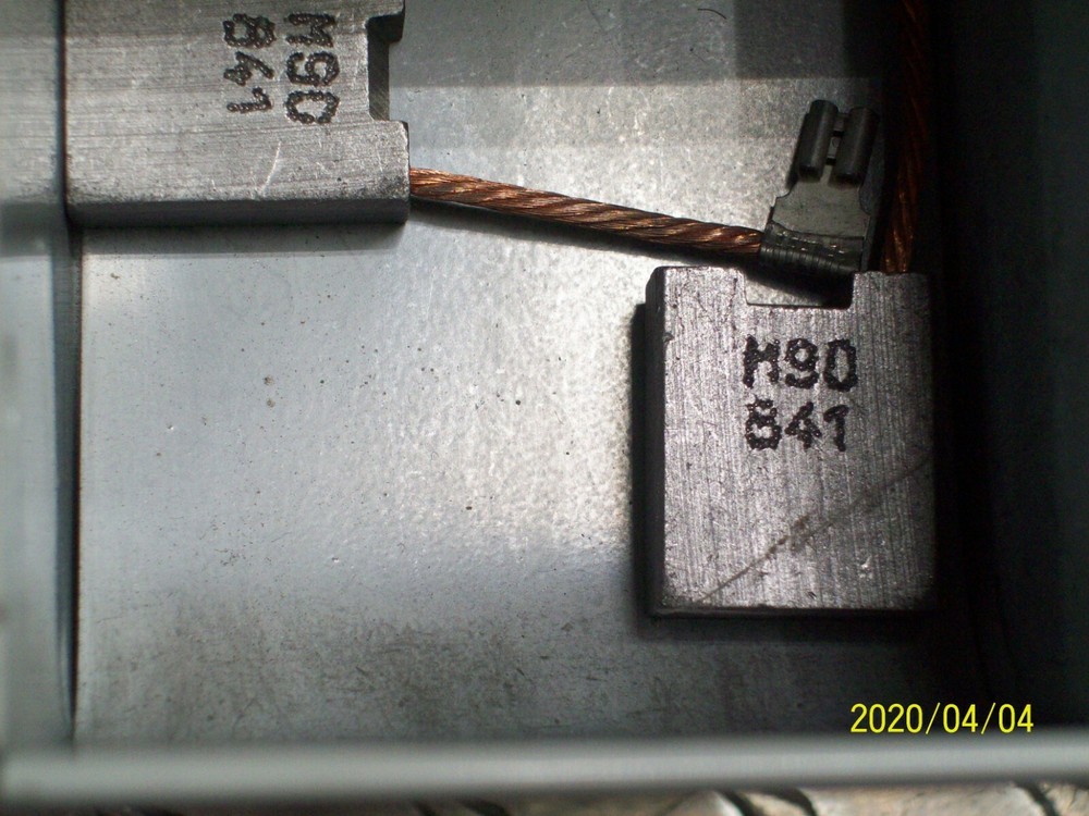 M90841 CARBON MOTOR BRUSH