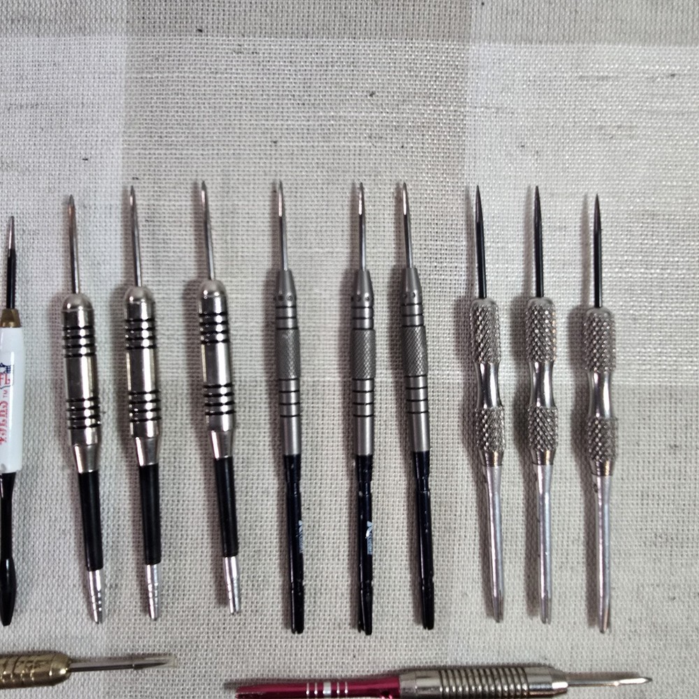 Various Professional Darts w/ Case Including Three 49ers Darts~ 16 pc Set