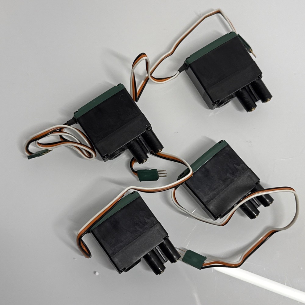 VEX Robotics Design Engineering System v.5 Kit not complete for parts (read)